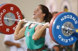 Soraya Jiménez obtuvo para México una medalla de plata en levantamiento de pesas en la modalidad de 58 kgs.