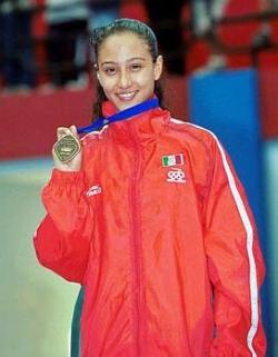 La mexicana Iridia Salazar, con dos golpes de ipon, venció 2-1 a la dominicana Dinanyris Furcal y logró la medalla de oro en la categoría de los 57 kilos de la competición de Taekwondo de los Juegos Panamericanos.