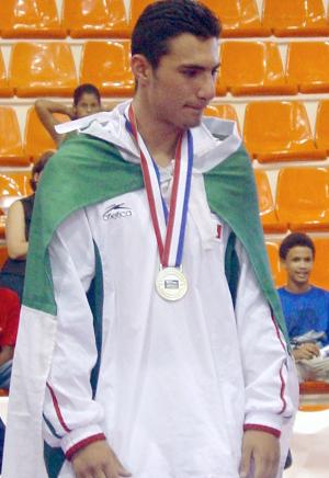 José Luis Ramírez obtuvo la medalla de plata en la división de hasta 80 kgs.