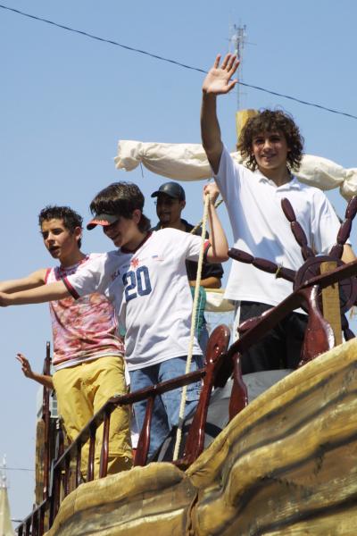 El año pasado Daniela Luján fue la invitada de honor; esa vez los organizadores de la feria dijeron que asistieron al desfile más de 300 mil personas. Ahora, la cifra fue -según Héctor Ramírez- fácilmente superada.