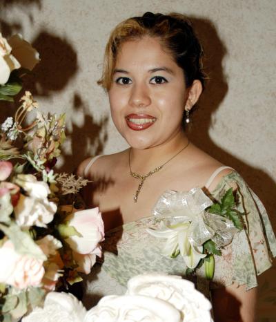Martha Lizeth Esparza Andrade en su primera despedida de soltera.