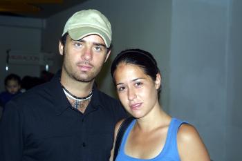 Gioacchino Aurucci retornó a Roma, italia luego de vacacionar en La Laguna, lo despidió su novia, Mariana Sánchez del Río.