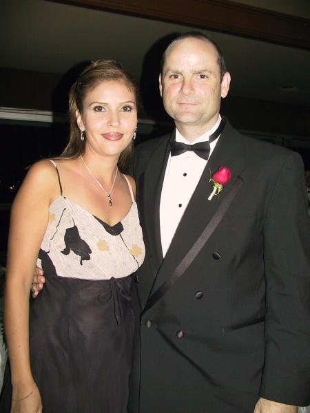  06 de septeimbre 

Claudia Chew de Urie y Mike Urie.