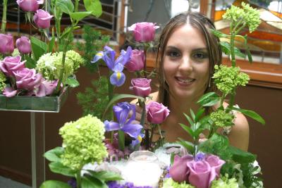 Sofía Garza García disfrutó de su primera despedida de soltera.