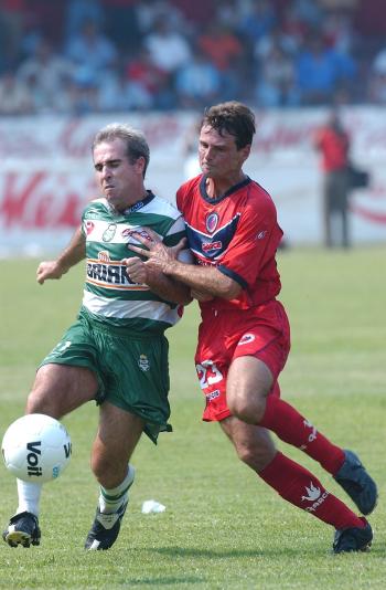 Ya para concluir el cotejo, a seis minutos del final, el goleador de los Guerreros, Jared Borgetti también se hizo presente en el marcador.