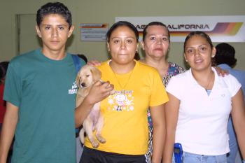  08 de septiembre 


 Martha Valdepeña regresó a Los Ángeles, y fue despedido por Ángelica Guevara Favela y por Edith, Jesús y Ramses Favela.