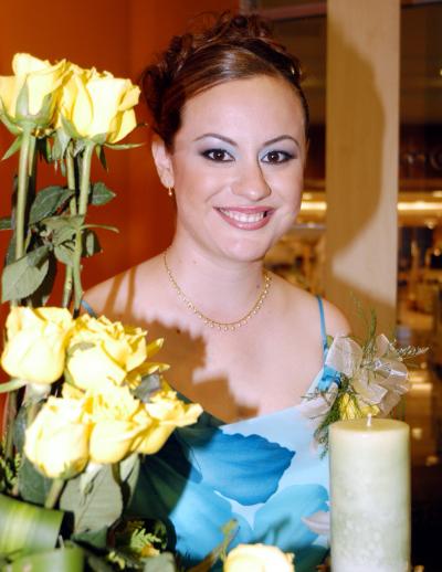 Alma María González Treviño se casará en breve y por tal motivo fue ofrecida una fiesta de despedida en su honor.