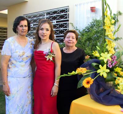  09 de septiembre 

Liliana González Tinajero con su futura suegra, Graciela Cuéllar de Alday y su mamá María Luisa Tinajero de González.