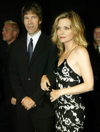 Michelle Pfeiffer llegó acompañada de su esposo el famoso productor de las series Ally McBeal, Boston Public y The Practice David E. Kelley