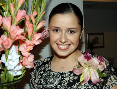 Ana Carmen Colores Ramos Clamont contaerá matrimonio con Juan Carlos García  Vargas.