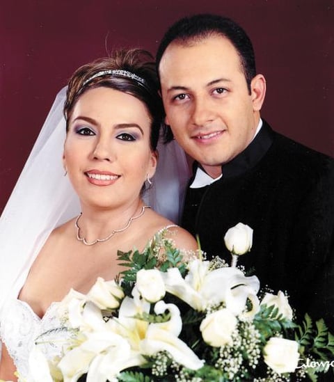 C.P. Edgardo Cabral Solís y C.P. Sandra Julia Hernández Favila recibieron la bendición nupcial en la iglesia de La Inmaculada Concepción el 30 de agosto de 2003.

Estudio: Alonzo