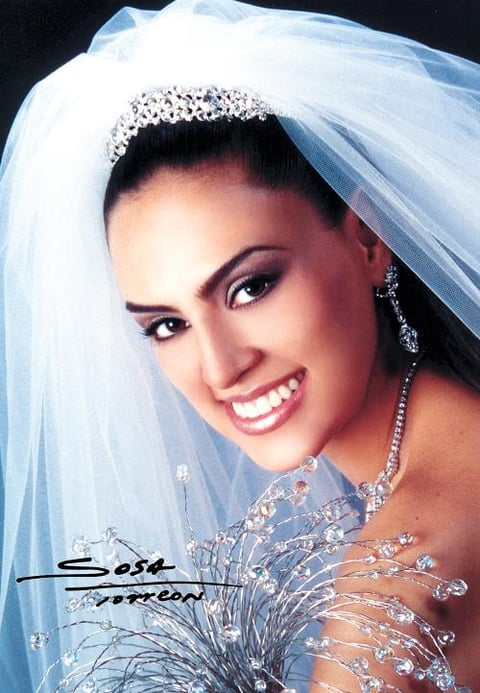 Dra. Josie Valdés Leal unió su vida a la del Lic. Itamar Lapidot Menachem celebrándose posteriormente una recepción en el casino del Club Campestre Montebello.

Studio: Sosa
