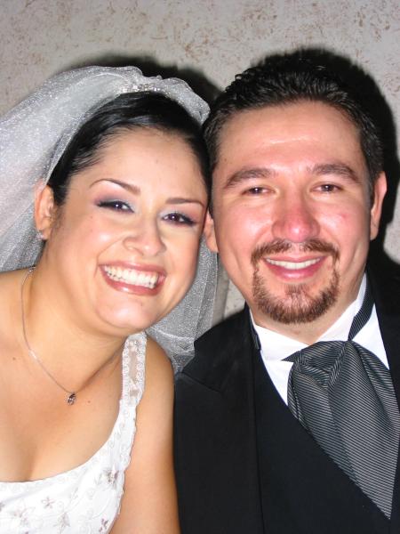 José Antonio de León y Laura Olague el día de su enlace nupcial
