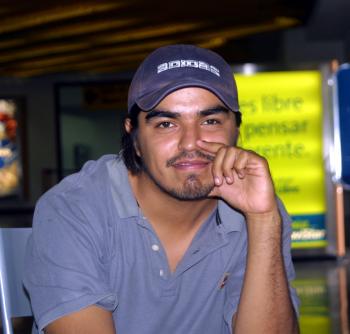  18 de septiembre 

Luego de asistir  a un curso de guitarra, Alejandro Ramírez Vargas retornó a la capital del país.