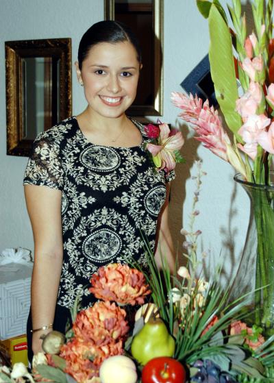 Ana Carmen COlores Ramos Clamont en una despedida de soltera, ella se casó con el señor Juan Carlos García Vargas el pasado 13 de septiembre.
