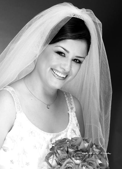 Lic. Laura Angélica Olague Rodríguez el día de su enlace nupcial con Ing. José Antonio de León Torres.


Estudio: Laura Grageda