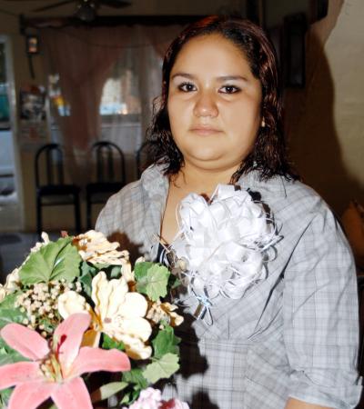 27 de septiembre 

Paloma Fabiola Solís Hernández en la despedida de soltera que le ofrecieron su mamá Sandra Luz Hernández de Pérez