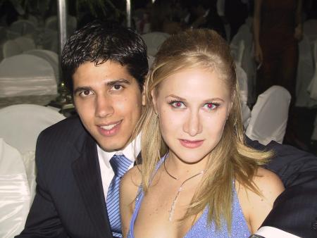 Alan Garza y Mónnica de Garza.