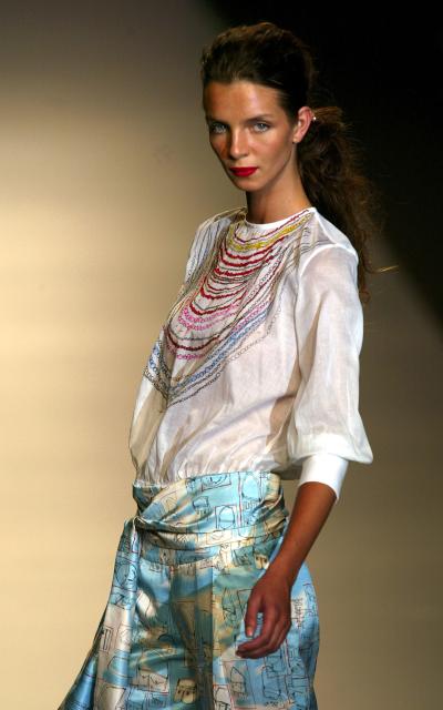 Las prendas que presentó la creadora vasca Miram Ocariz están diseñadas para una mujer dinámica, natural pero, sobre todo, muy femenina.