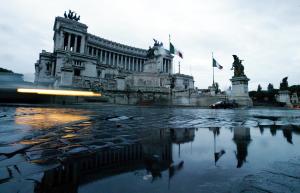 La luz se fue en la mayor parte de Italia, excepto Cerdeña. Y aunque en algunas regiones del norte, en Roma y zonas más al sur, la oscuridad se prolongó muchas horas. En algunas áreas, como Sicilia y Puglia, en el 'taco' de la península, el apagón se prolongó 18 horas.