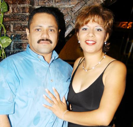 Jaime Falcón Vázquez y Claudia  López de Falcón en pasado convivio social