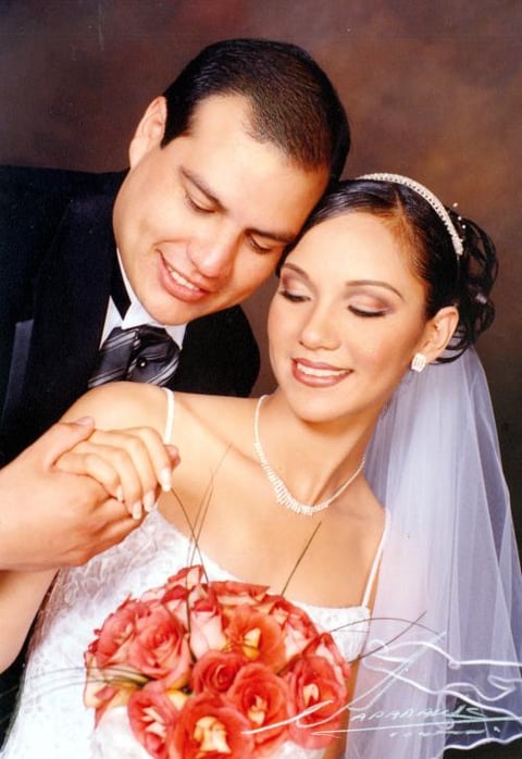 Lic. Rodrigo Eduardo Guerrero Parrilla y Lic. Karla Verónica Lozano Vázquez contrajeron matrimonio religioso en la iglesia de la Inmaculada Concepción el 13 de septiembre de 2003


Estudio: Papadakis