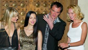 Tarantino ´mostró lo bien que se llevó con las actrices de su película, durante la presetación de su película a los medios de comunicación.