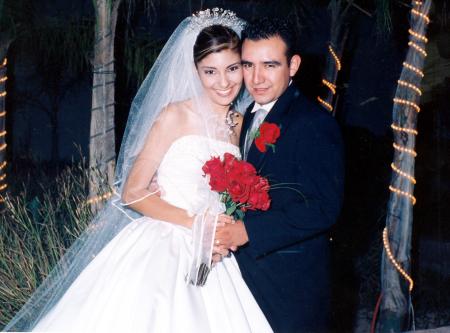 Los novios Daniel Rauda Aranda y Laura Eunice Torres Olivares el día de su enlace nupcial.