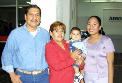 06 octubre 

A Santa Ana California viajó Mary Bernal de  Dorado, la despidieron Ernesto y Carmen Dorado y el pequeño Rolando.