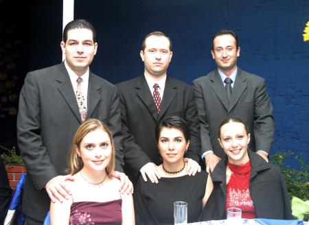10 octubre 2003

Fernando y Ale Orrin; Carlos y Liliana Vázquez; Gabino y Marcela Ayala Hoyos caprados en pasado convivio.