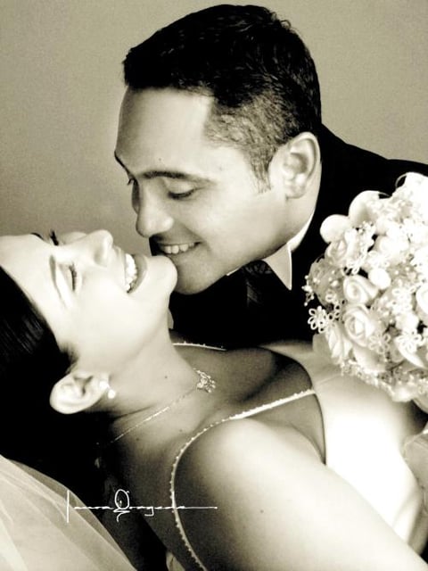Lic. Carlos Guillermo Solórzano Sandoval y Dra. Raquel Eugenia Cuevas Betancourt contrajeron matrimonio religioso en la iglesia de la Santa Cruz de Casa de Cristiandad el 19 de julio de 2003.

Estudio : Laura Grageda