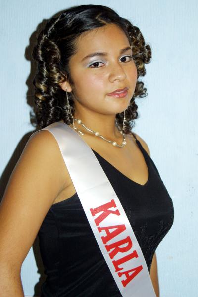 Karla Reyes Espino, una de las candidatas a reina de la Escuiela de Enfermería de la Cruz Roja de Gómez Palacio.