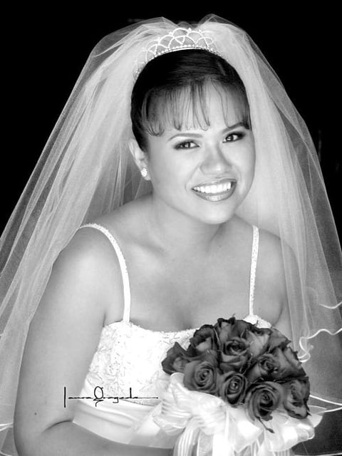 L.A.E. Mayela Aranzazú Delgado Fematt el día de su enlace nupcial con el L.A.F. Jorge Pérez Vázquez.


Estudio : Laura Grageda 