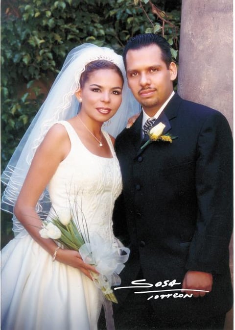 Ing. Carlos Gabriel Puga Astorga e Ing. Érika Marcela Rodríguez de León contrajeron matrimonio en la parroquia Los Ángeles el nueve de agosto de 2003.


Studio Sosa