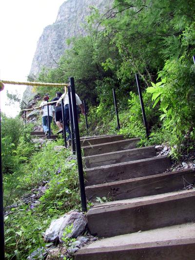 Viaje virtual por las Grutas del Rosario