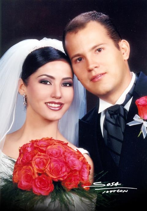 Sr. Antonio del Río Rodarte y Srita. Gabriela Fernández González recibieron la bendición nupcial el 18 de octubre de 2003 en la parroquia de Nuestra Señora de la Virgen de la Encarnación.

Estudio: Sosa