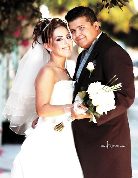 Sr. Luis Manuel Huereca Rodríguez y Srita. Haydeé Martínez Pérez contrajeron matrmionio religioso en la parroquia Los Ángeles el cuatro de octubre de 2003.

Estudio: Maqueda