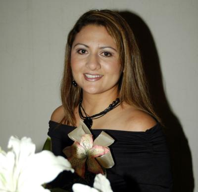 Alejandra Caldera Reyes contraerá matrimonio el 19 de diciembre con Marco Esquivel Mata.