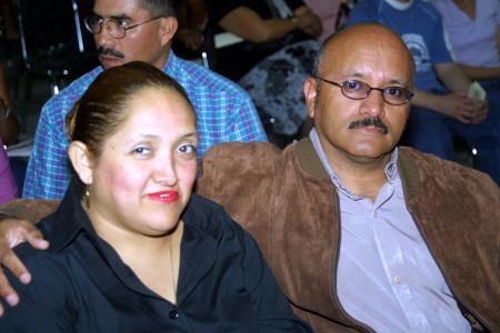 María Guadalupe González de Venegas y Roberto Venegas.