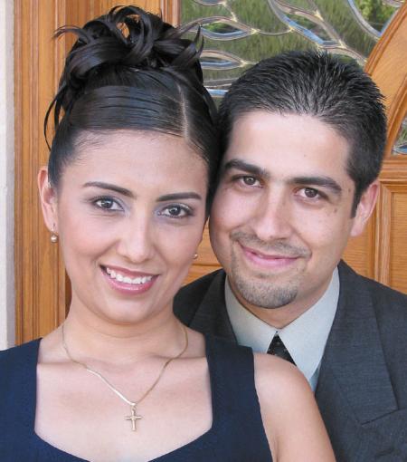 Silvia Azucena Ortiz Reynoso y Raúl Robles del Río contrajeron matrimonio el ocho de noviembre.