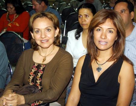 Griselda A. de Madinaveitia y Layla G. de Barocio.