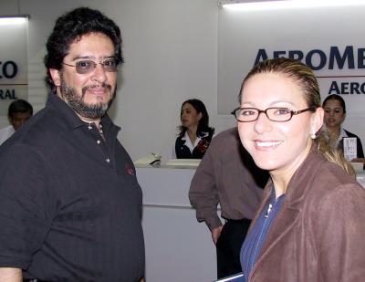  13 de noviembre 
Luis Torres y Michel Rafols retornaron a la Ciudad de México luego de asistir a una convención sobre sistemas computacionales.