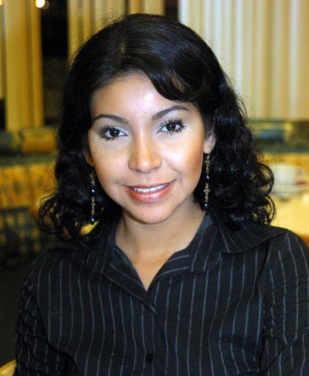  13 de noviembre  

María Lorena Pérez López fue festejada con un convivio organizado por sus familiares con motivo de su onomástico.