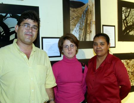 Arnulfo Corona, Eugenia Preece y Martha Rosales.
