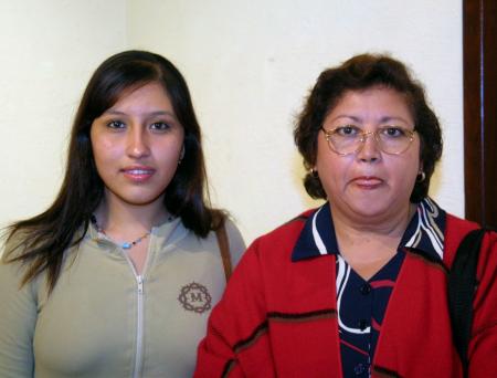 María del Socorro González y Jaqueline Rodríguez.