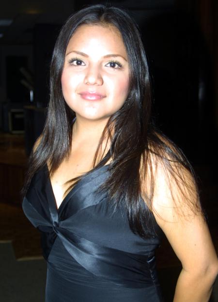 Señorita Brenda Salazar captada en pasado acontecimiento social.