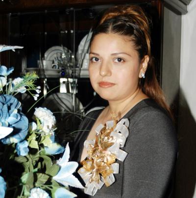  17 de noviembre  
María Cristina García Muñiz captada en su despedida de soltera.