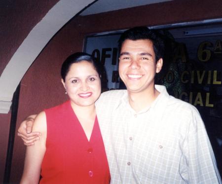  24 de noviembre  
Silvia Patricia Carlos Zúñiga y Luis Fernando Pérez de la Fuente contraerán matrimonio.