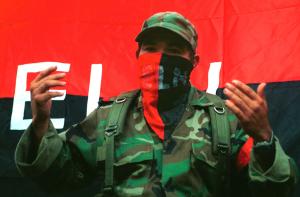 El pasado 27 de octubre el ELN, la segunda guerrilla en importancia del país, después de las Fuerzas Armadas Revolucionarias de Colombia (FARC), anunció a delegados de un comité del Episcopado su intención de entregar sin condiciones a los siete turistas.