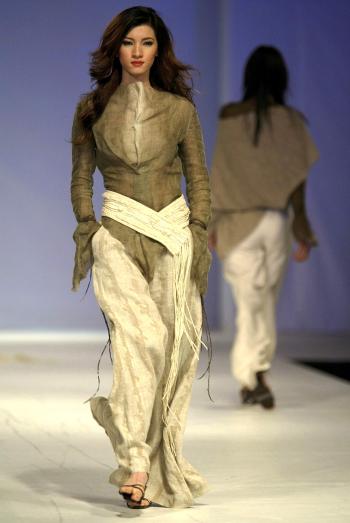 El desfile del diseñador Gu Yi fue uno de los más esperados por el público y los críticos.